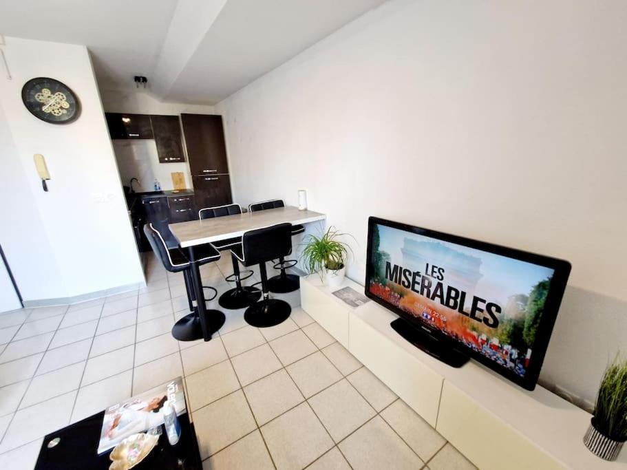 Agreable Appartement T2 Centre Ville Valence  Exterior foto