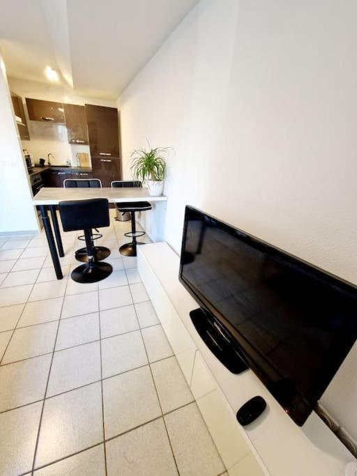 Agreable Appartement T2 Centre Ville Valence  Exterior foto
